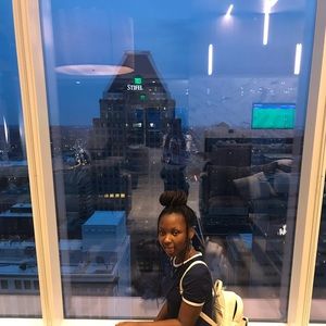 Meet your Posher, Lovely